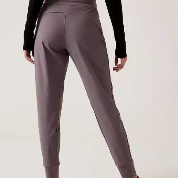Athleta Highlands Hybrid Mid-Rise Joggers - Picture 5 of 6
